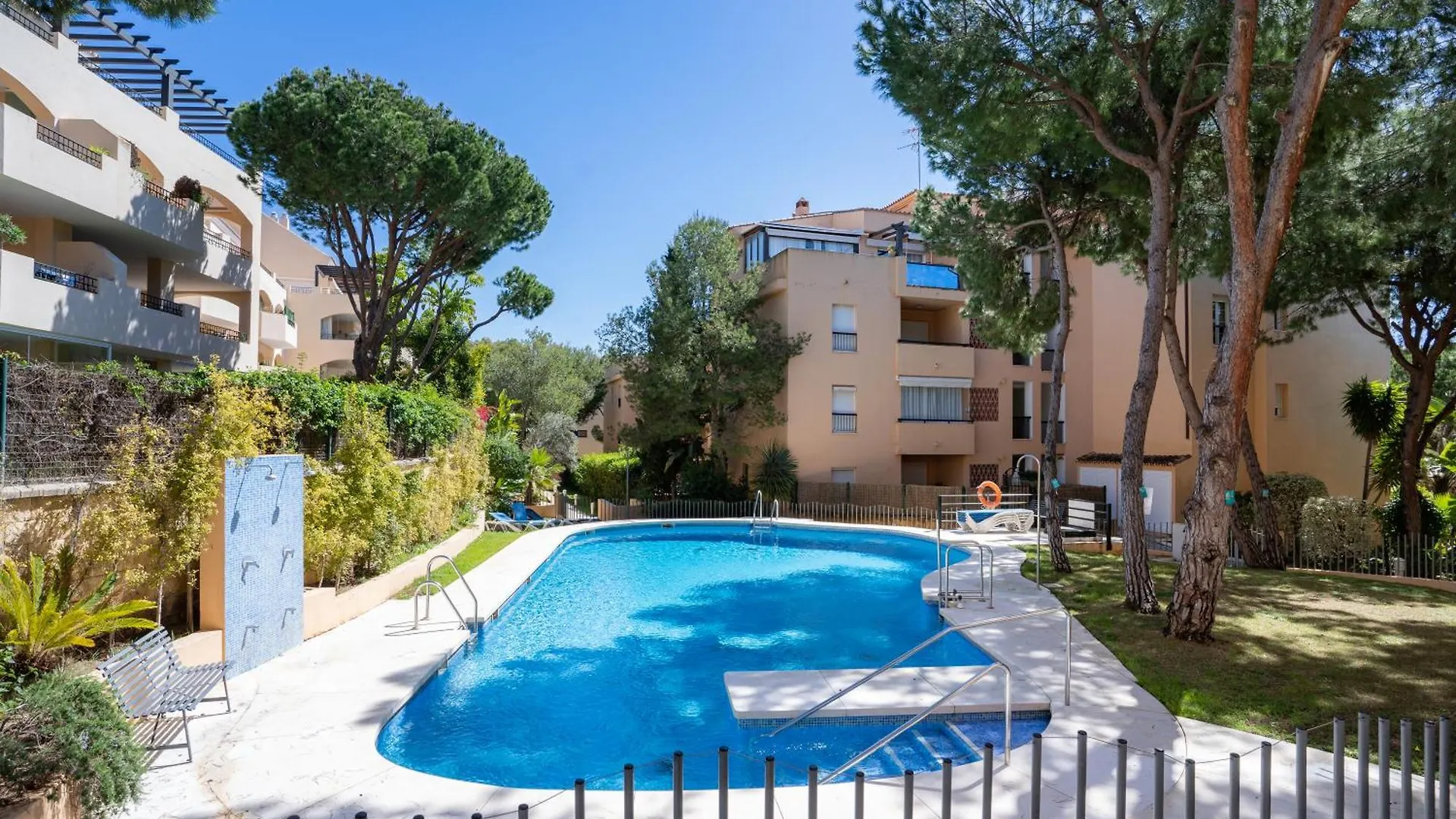 Los Limones De Genova ,150 M Playa Elviria Marbella Apartment