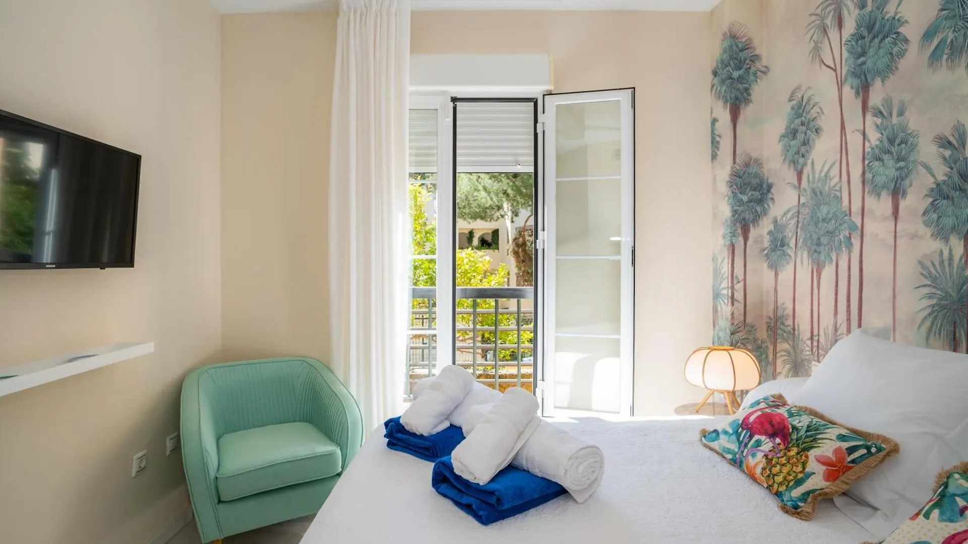 Los Limones De Genova ,150 M Playa Elviria Marbella Apartment